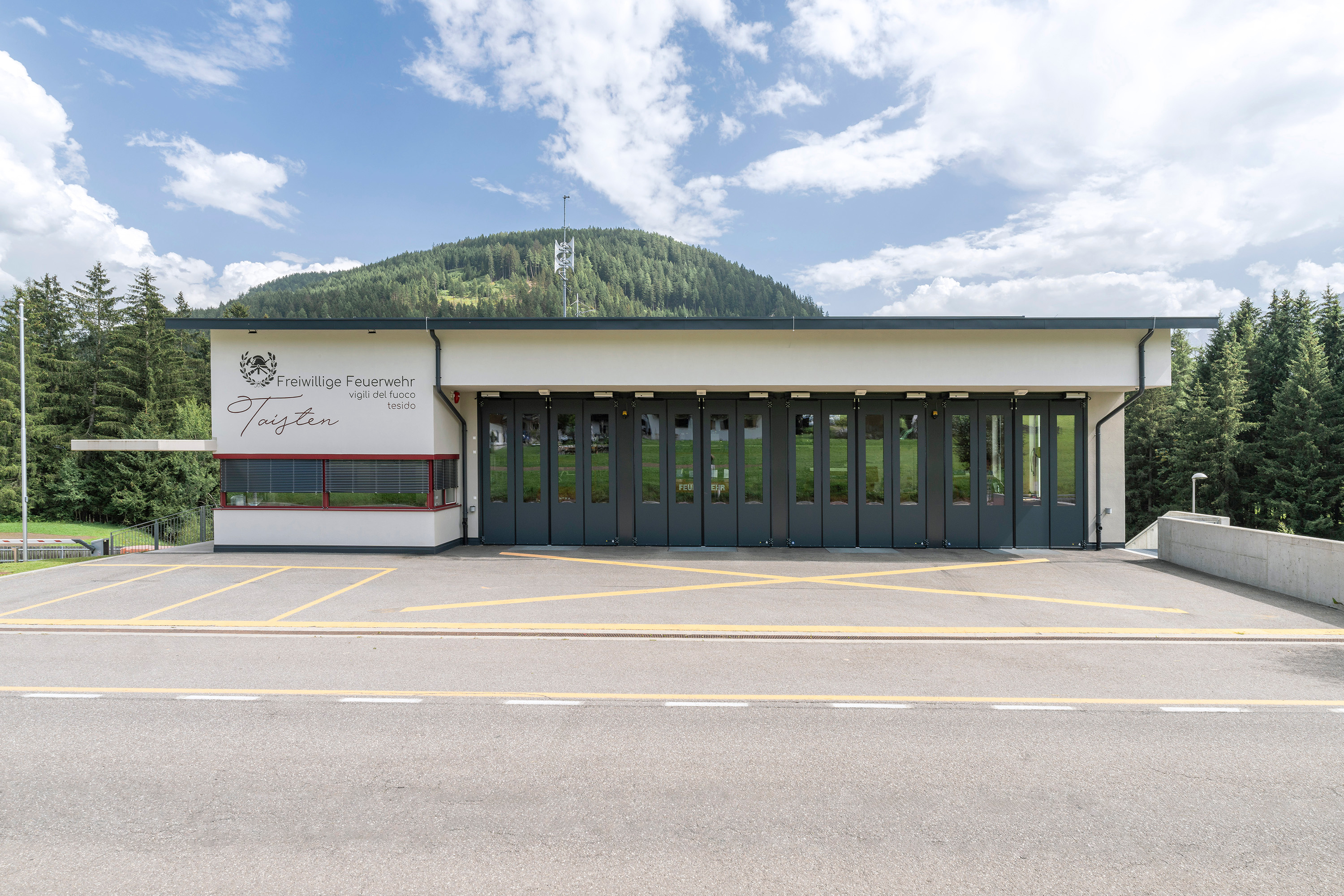 Feuerwehrhalle Taisten